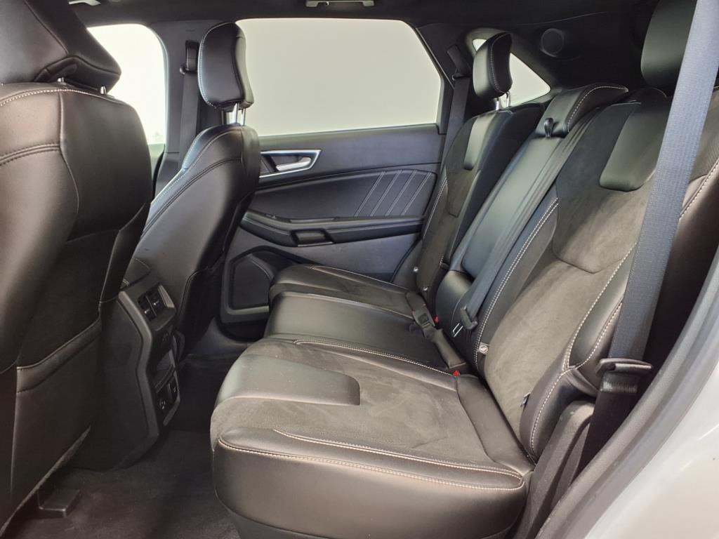 2021 Ford Edge Image 10