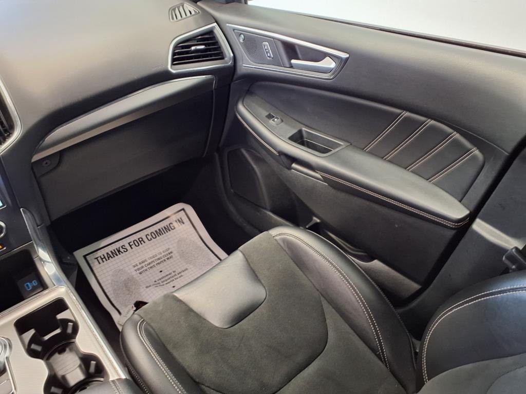 2021 Ford Edge Image 12