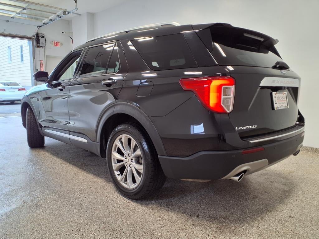 2021 Ford Explorer Image 2