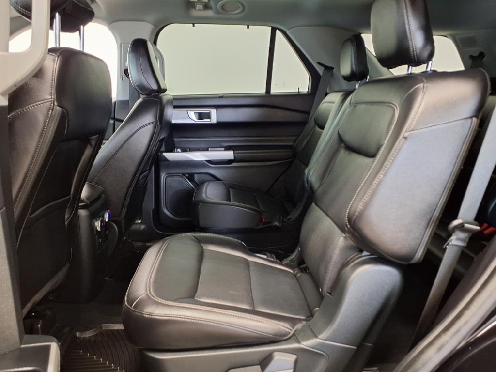 2021 Ford Explorer Image 11