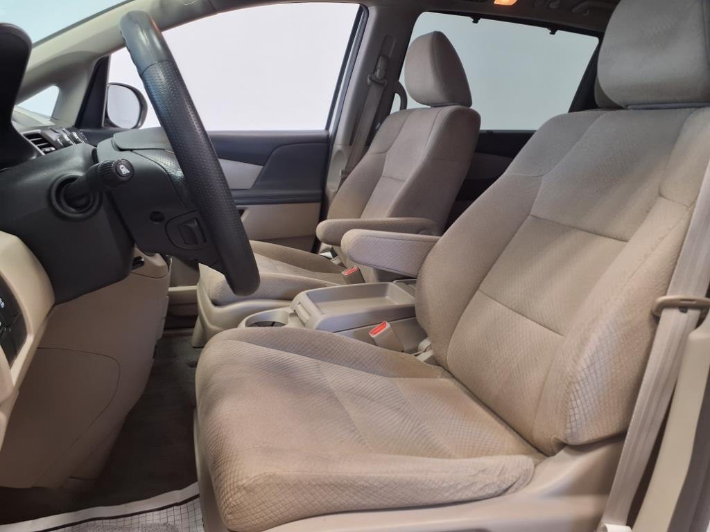 2016 Honda Odyssey Image 14