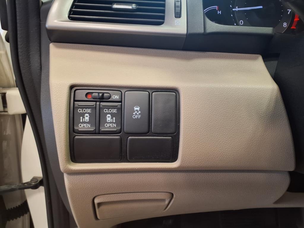 2016 Honda Odyssey Image 15