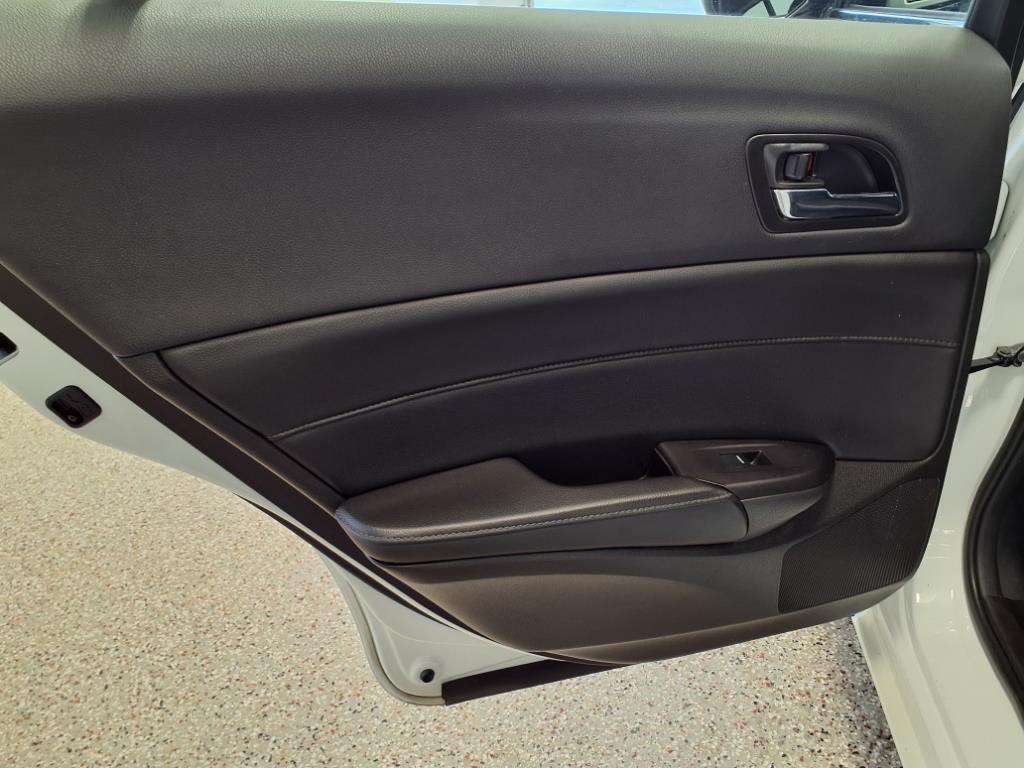 2014 Acura ILX Image 9