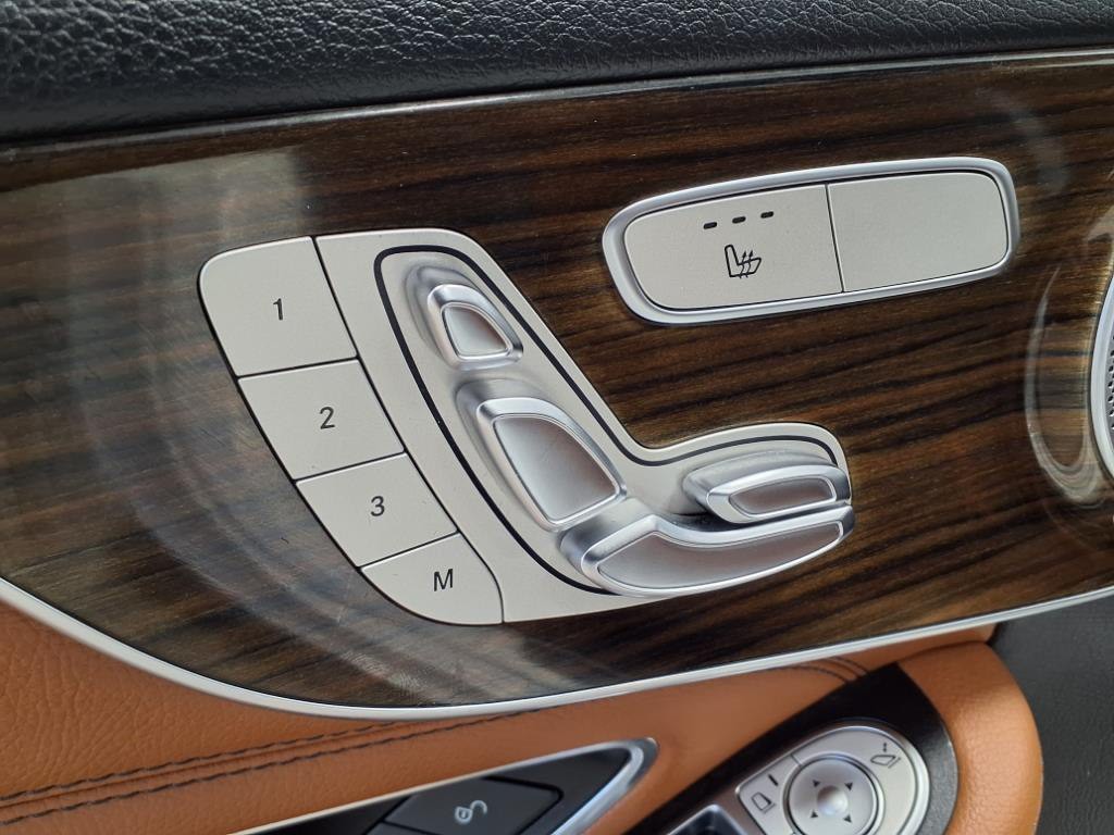 2018 Mercedes-Benz C-Class Image 10