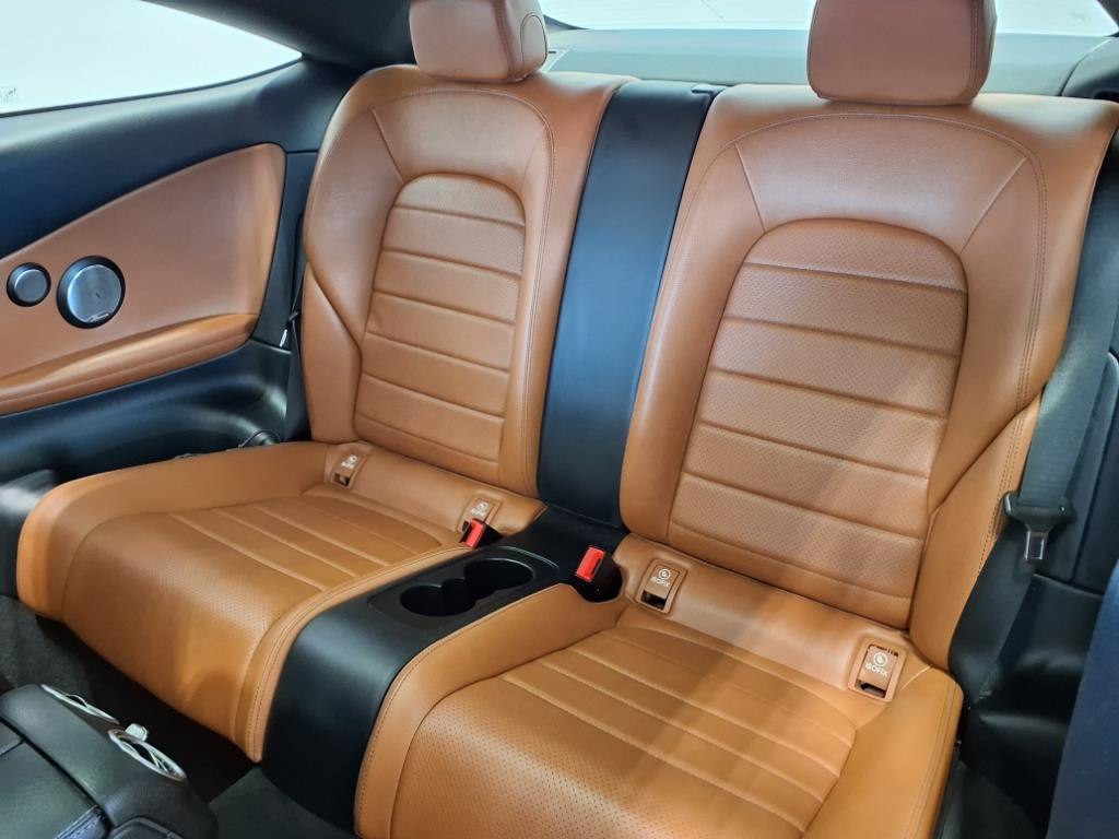 2018 Mercedes-Benz C-Class Image 12