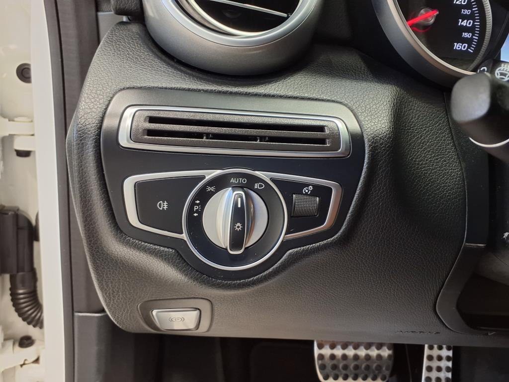 2018 Mercedes-Benz C-Class Image 13