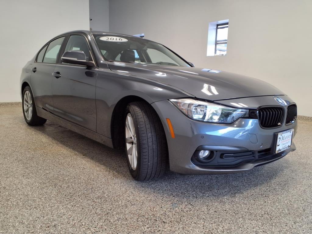 2016 BMW 3 Series Image 5