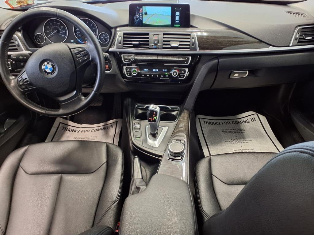 2016 BMW 3 Series Image 12