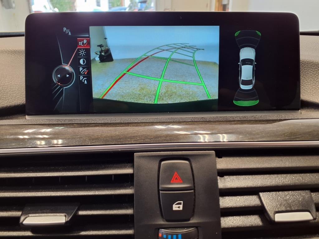 2016 BMW 3 Series Image 20