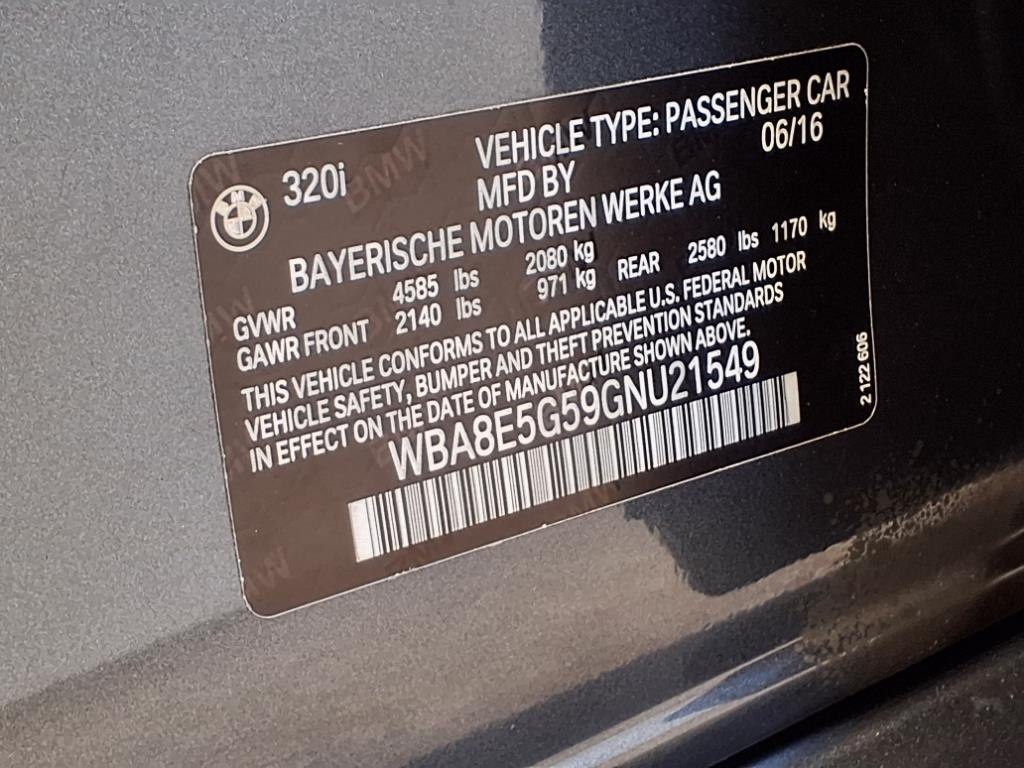 2016 BMW 3 Series Image 24