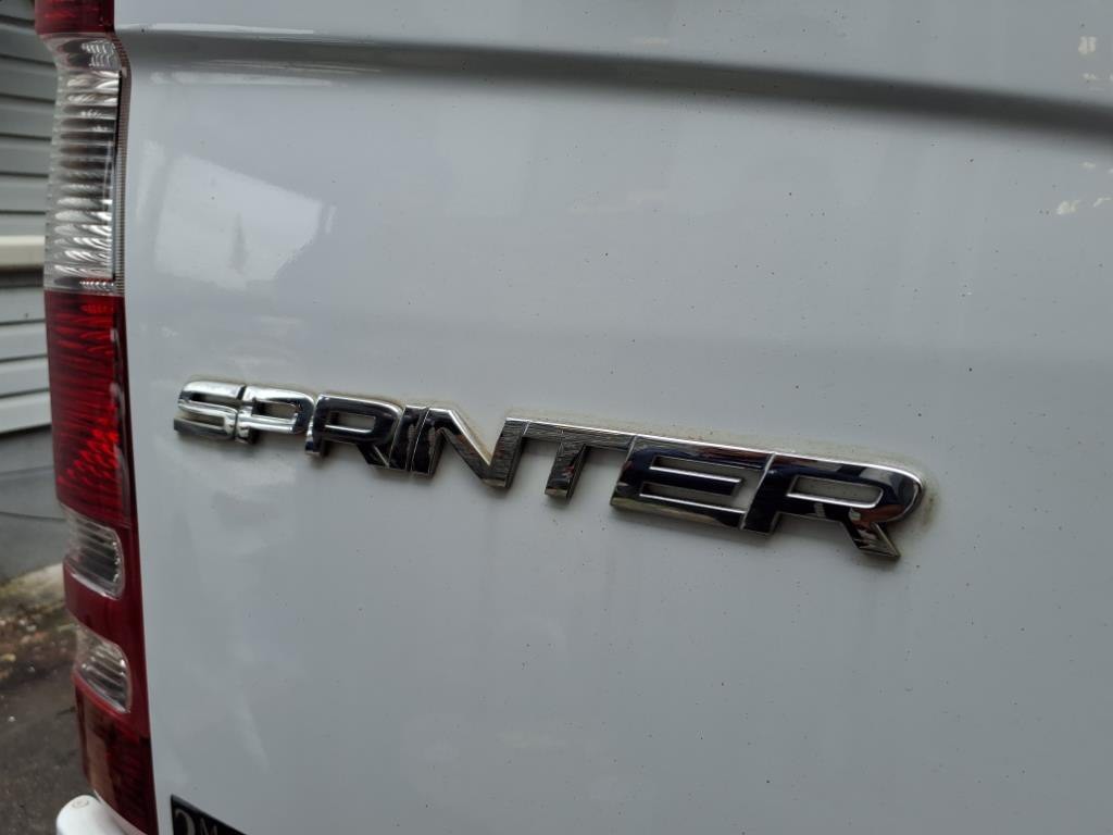 2015 Mercedes-Benz Sprinter Image 9