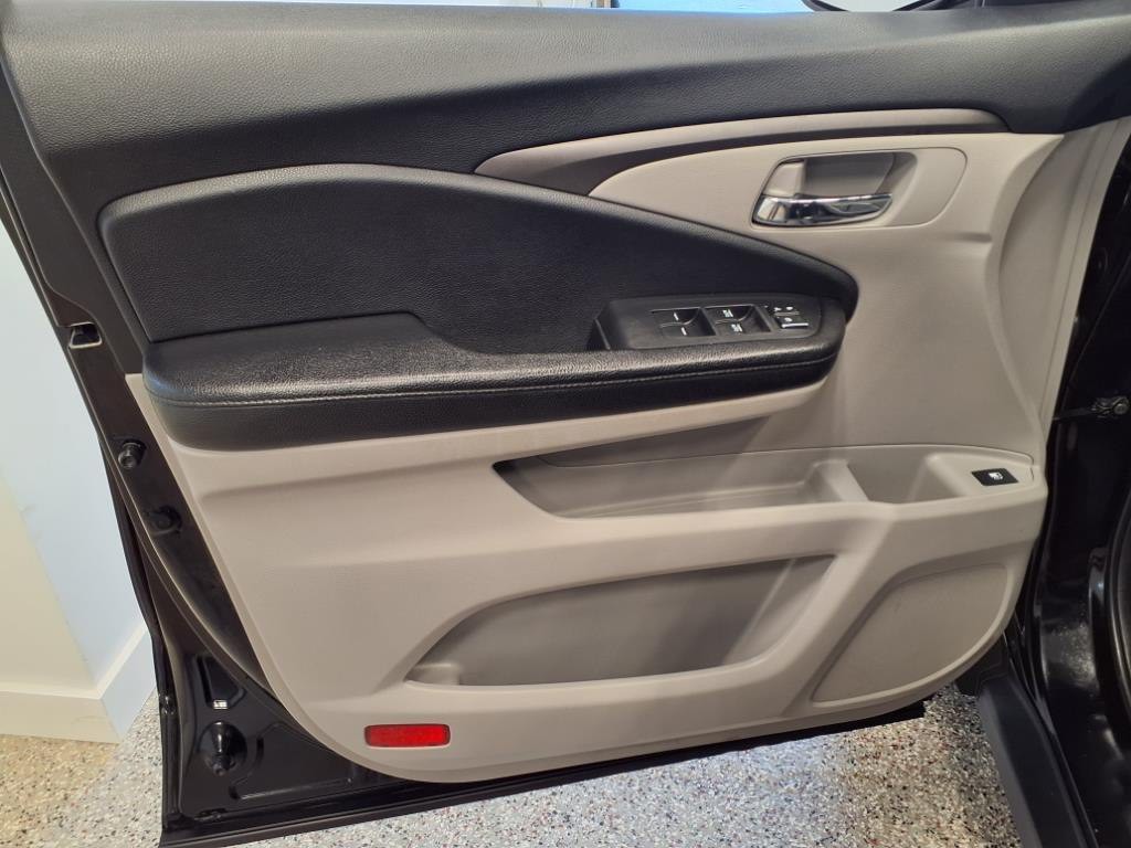 2018 Honda Pilot Image 12
