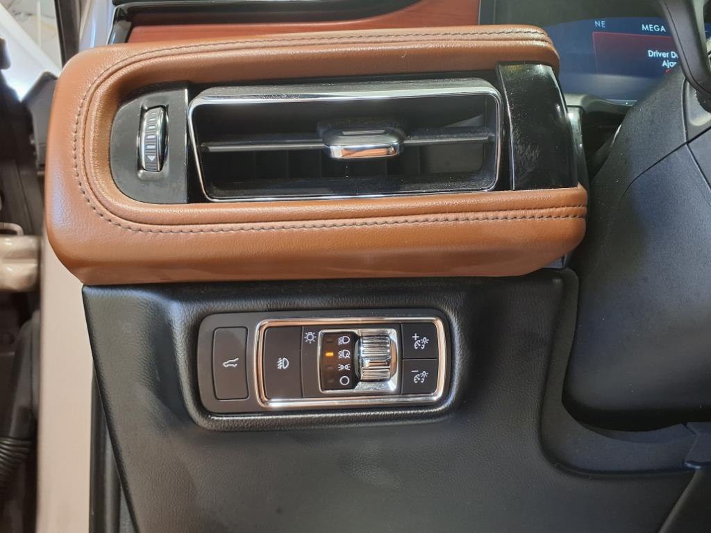 2020 Lincoln Aviator Image 16