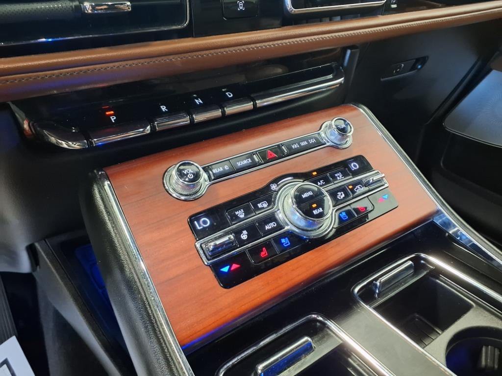 2020 Lincoln Aviator Image 18