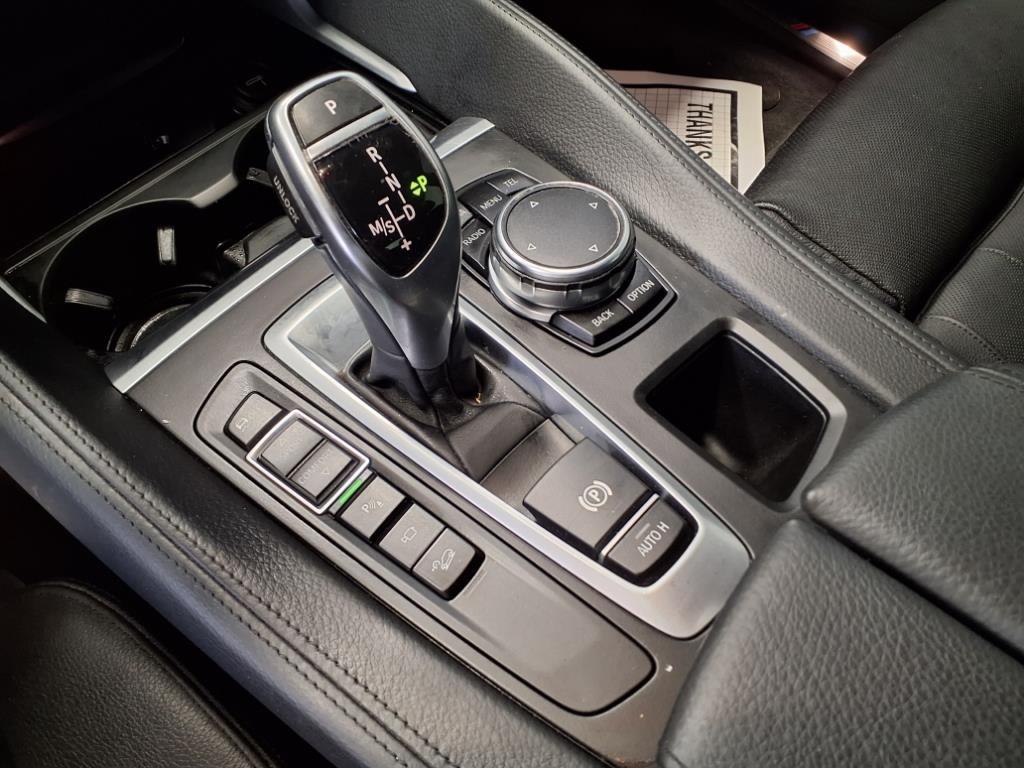 2016 BMW X6 Image 18