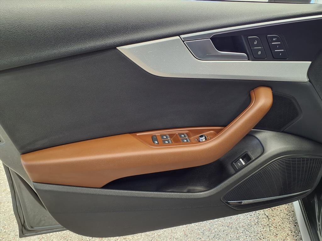 2017 Audi A4 Image 11