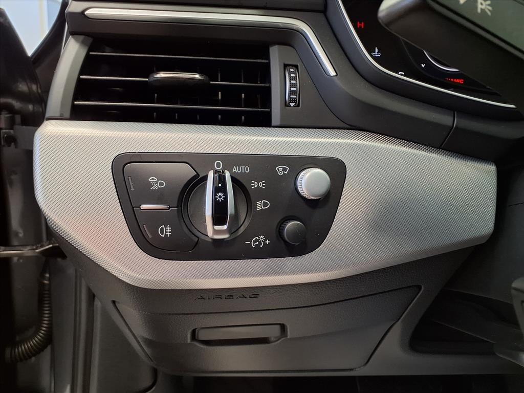 2017 Audi A4 Image 14