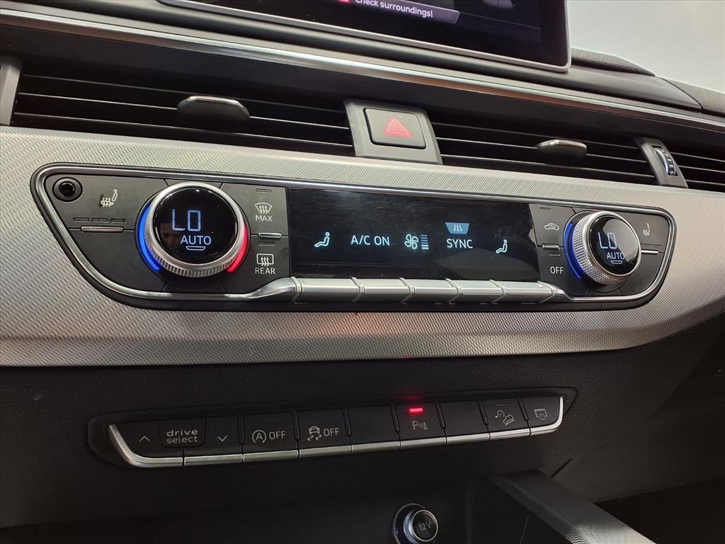 2017 Audi A4 Image 16