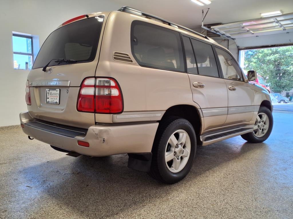 2003 Toyota Land Cruiser Image 3