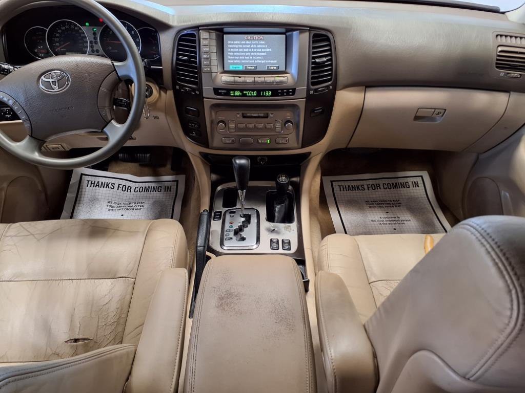 2003 Toyota Land Cruiser Image 12