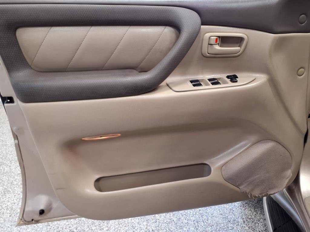 2003 Toyota Land Cruiser Image 14