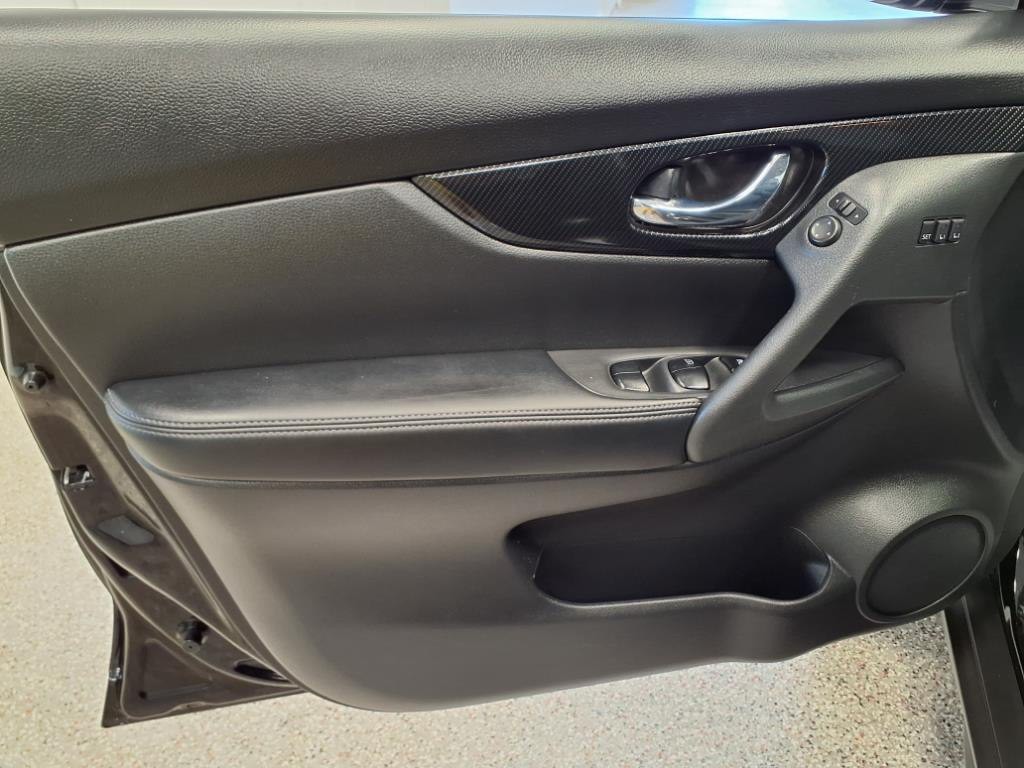 2018 Nissan Rogue Image 11