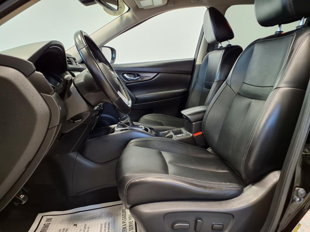 2018 Nissan Rogue Image 13