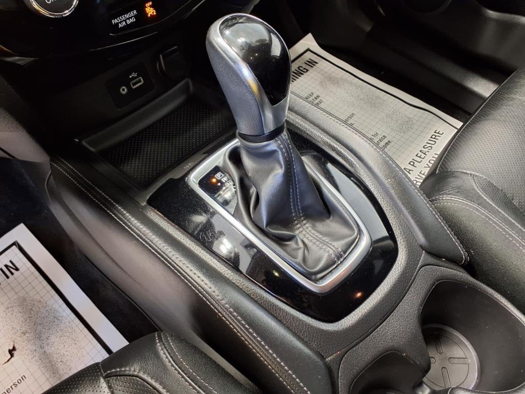 2018 Nissan Rogue Image 15