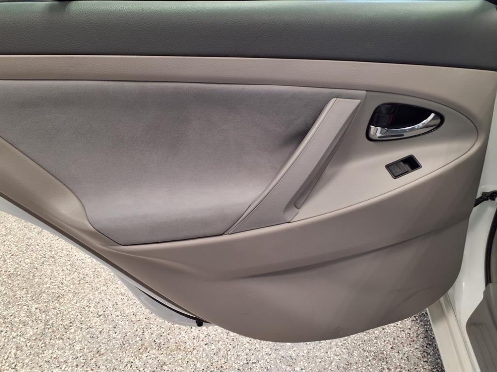 2009 Toyota Camry Image 8