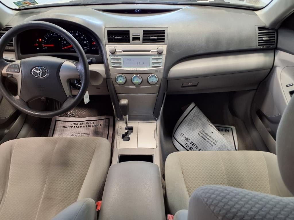 2009 Toyota Camry Image 10