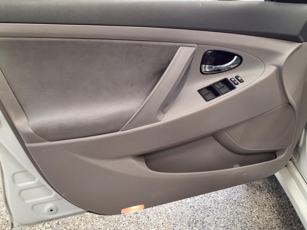 2009 Toyota Camry Image 12