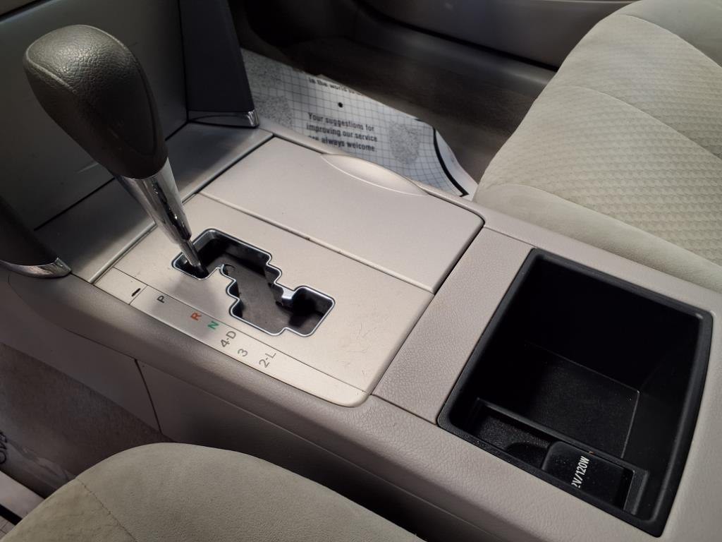 2009 Toyota Camry Image 16