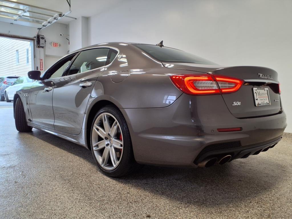 2017 Maserati Quattroporte Image 2