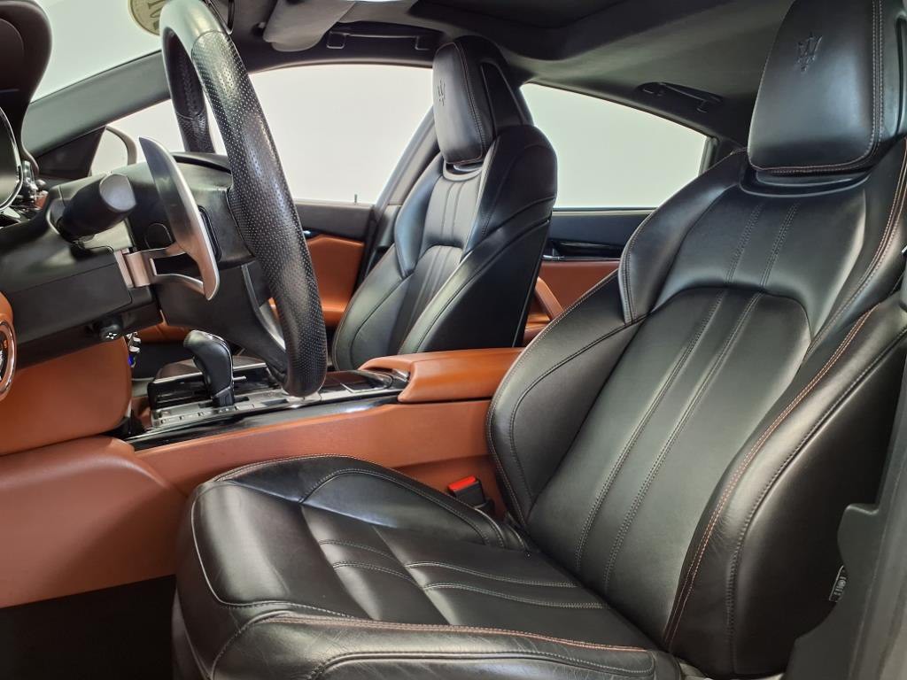 2017 Maserati Quattroporte Image 17
