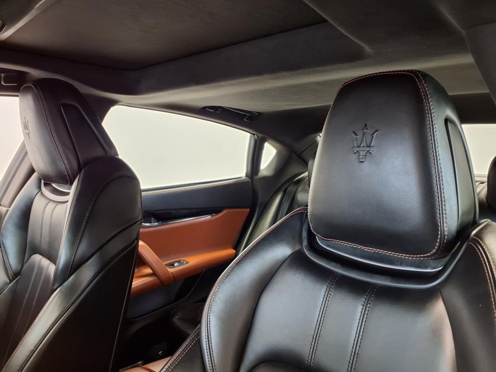 2017 Maserati Quattroporte Image 18