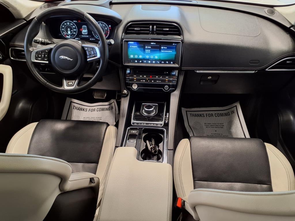 2020 Jaguar F-PACE Image 10
