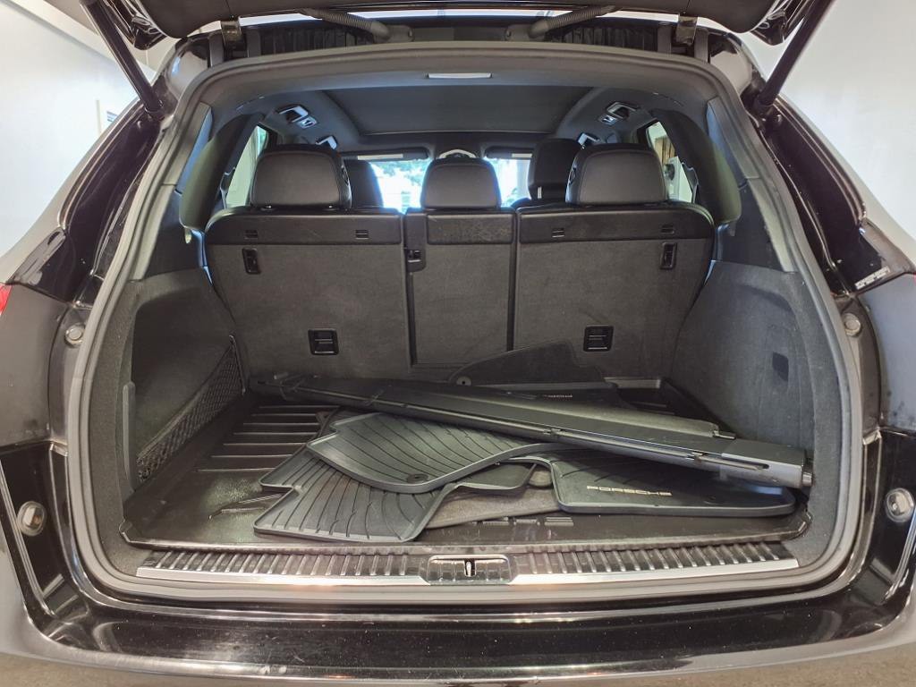 2011 Porsche Cayenne Image 8
