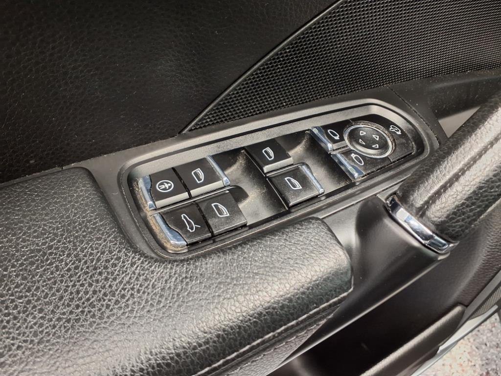 2011 Porsche Cayenne Image 14