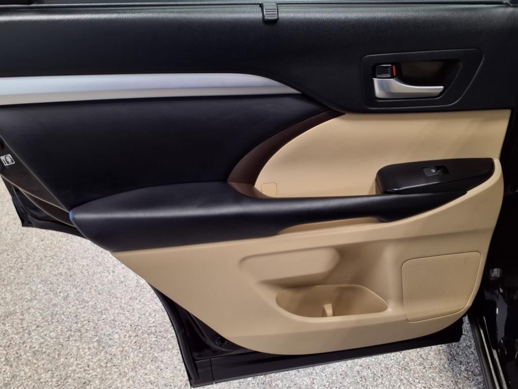2018 Toyota Highlander Image 9