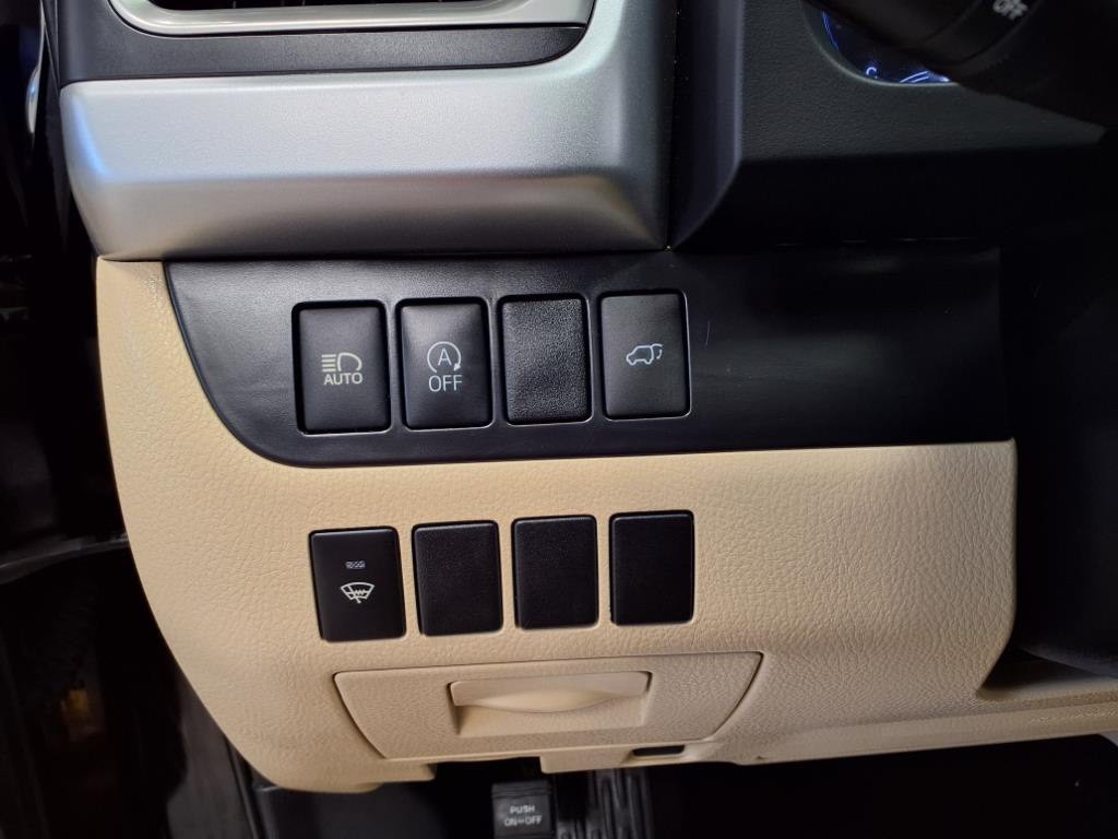 2018 Toyota Highlander Image 16