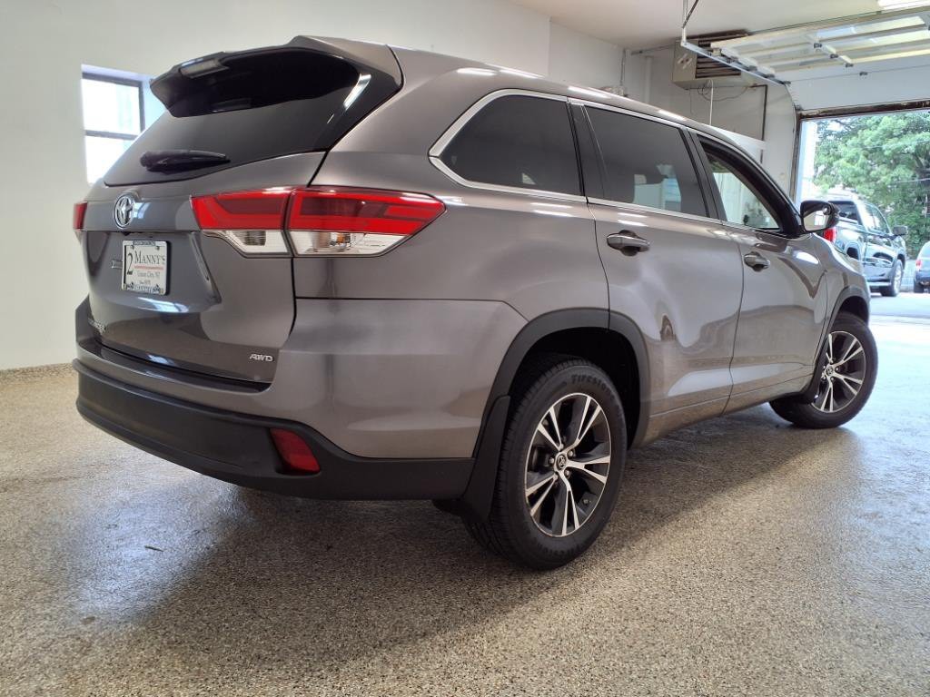 2018 Toyota Highlander Image 4