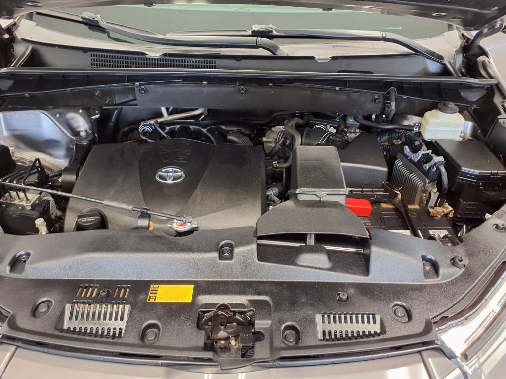 2018 Toyota Highlander Image 22