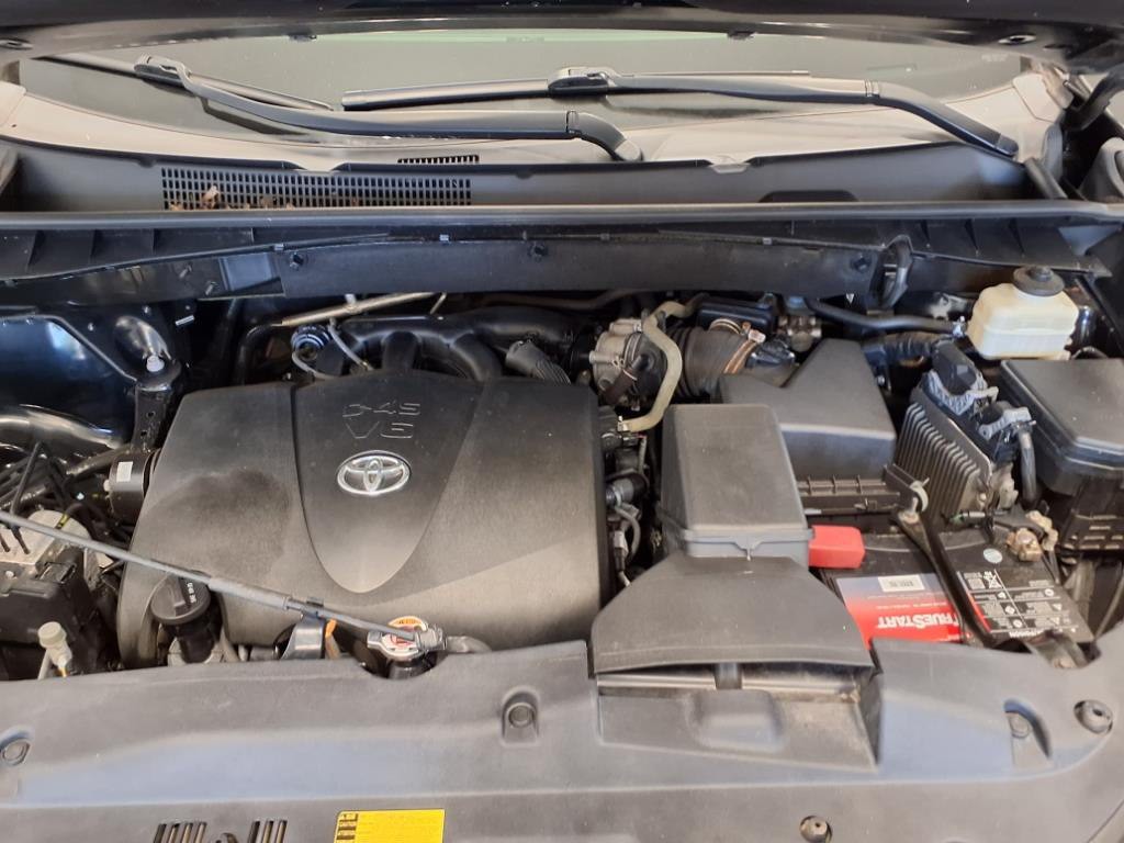 2018 Toyota Highlander Image 24