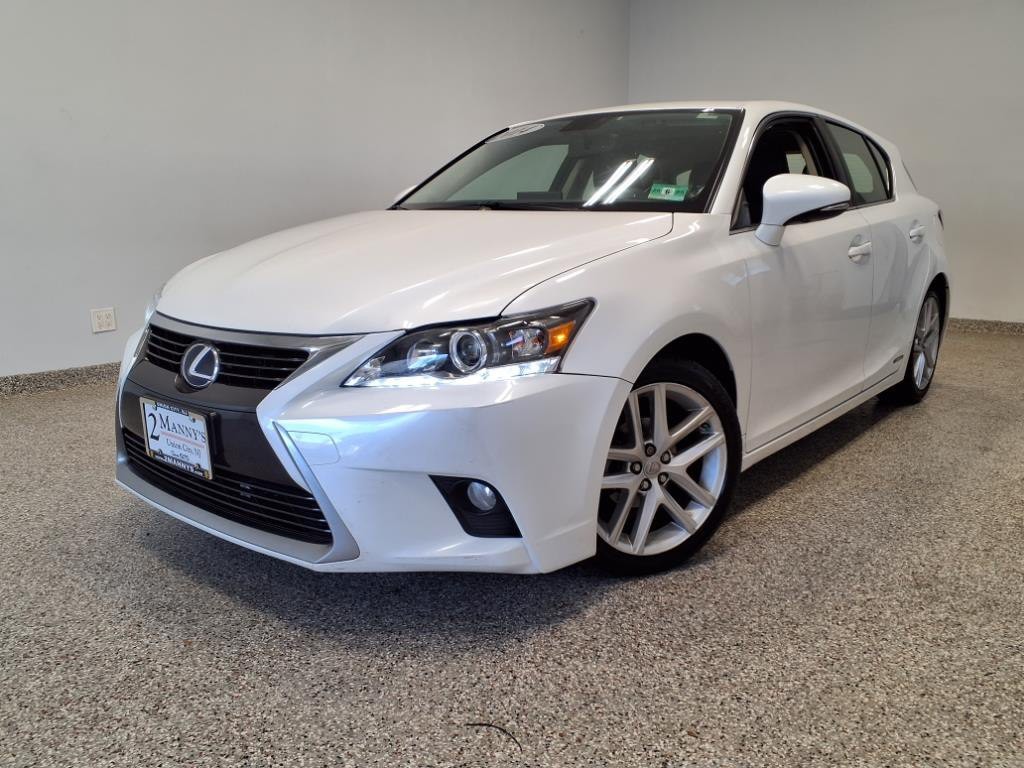 2014 Lexus CT 200h Image 1