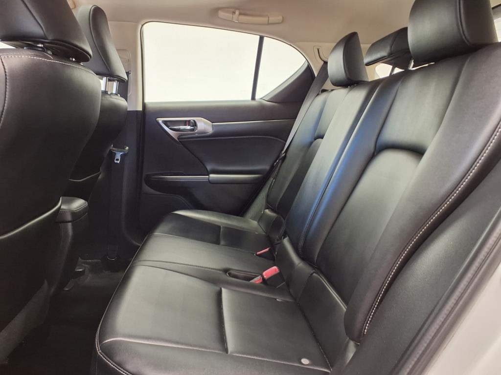 2014 Lexus CT 200h Image 10