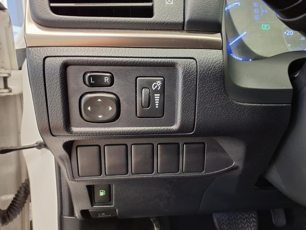 2014 Lexus CT 200h Image 16