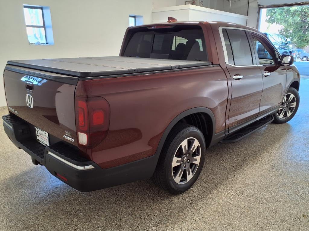 2019 Honda Ridgeline Image 3