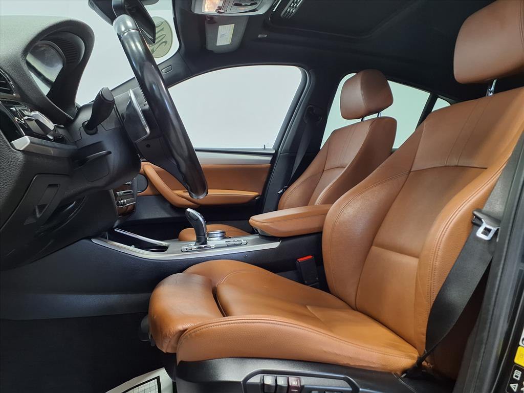 2018 BMW X4 Image 13