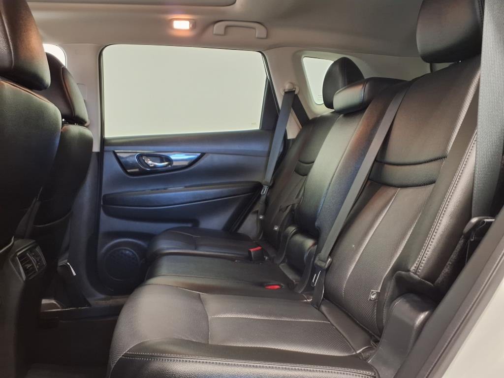 2019 Nissan Rogue Image 9