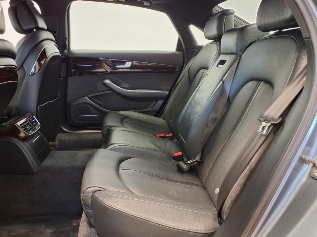 2015 Audi A8 Image 9